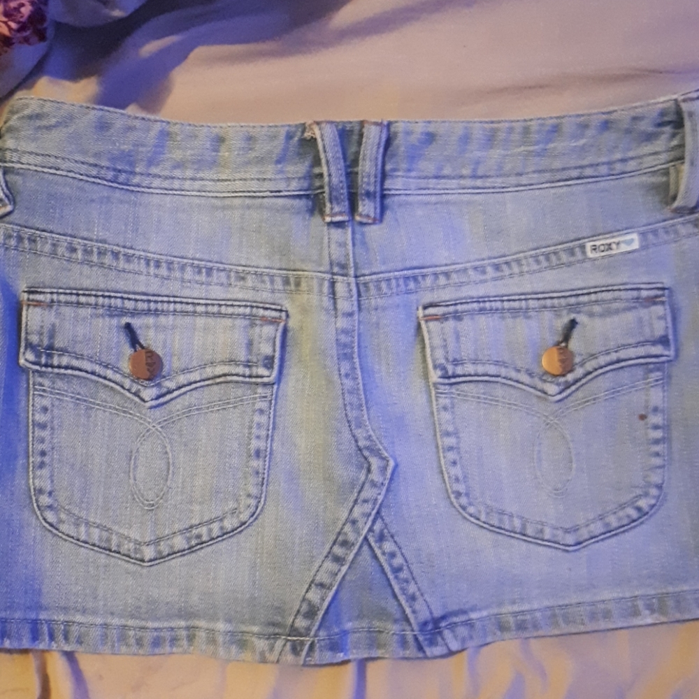 Womans Roxy skirt - Picture 4 of 5